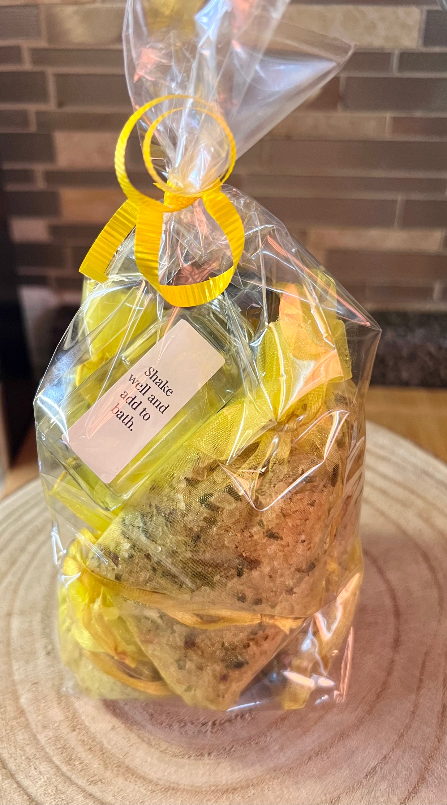 Radiant New Love Salt Bath